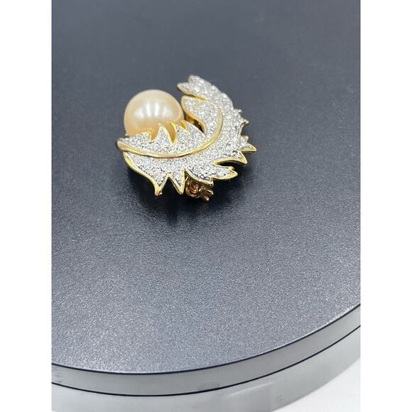Vintage Mid Century 1950 Silver Tone Crean Faux Pearl Pave Gold Tone Leaf Brooch - Picture 6 of 9